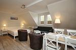 Wohnzimmer mit Essbereich - Wohnung 09 - Top-Hundeurlaub