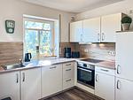 Küchenzeile mit Backofen und Spülmaschine - Wohnung 19 - Top-Hundeurlaub