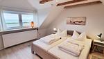 Schlafzimmer - Ferienwohnung "Achtern Diek 3" 1. Reihe an der Ostseeküste - Top-Hundeurlaub
