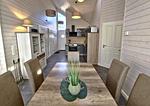 Wohnzimmer - Ferienhaus "Lönneberga" im Ferienpark Holm an der Ostsee - Top-Hundeurlaub