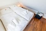 Schlafzimmer - Art your Life - Haus Bundiswung, Whg. 2 - Top-Hundeurlaub