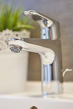 Badezimmer - Ferienwohnung Wasserspiel am Wittensee - mit SPIELSCHEUNE - Top-Hundeurlaub