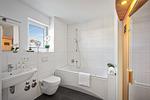 Badezimmer - Ferienhaus Kaptains Strandhuus Olpenitz - Top-Hundeurlaub