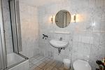 Badezimmer - Haus Meeresbrise - Westerstr. 26a, App. 4 - Top-Hundeurlaub