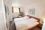 Schlafzimmer - Residenz Nikolas- Grenzweg 12, App. 2 - Top-Hundeurlaub