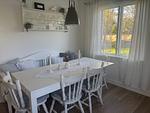 Essbereich in der Küche im Ferienhaus Hus Brobacka – gemütliches Schwedenhaus - Hus Brobacka - Top-Hundeurlaub
