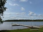 Badesteg am See nahe dem Ferienhaus Sillys Hus in Småland - Syllis Hus - Top-Hundeurlaub