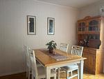 Wohnbereich mit Sitzgruppe im Ferienhaus Sillys Hus in Hjältevad - Syllis Hus - Top-Hundeurlaub