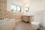 Ferienhaus Selene - Kugelhaus am Tollensesee - Tageslichtbad mit Badewanne - Selene - Top-Hundeurlaub