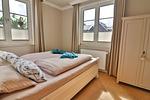 Schlafzimmer - Villa Westend - Wohnung 1 - Top-Hundeurlaub