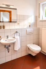Gäste-WC - Ferienhaus zum Kranichblick - für Familien + Hund - Top-Hundeurlaub