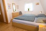 1.Schlafzimmer - DHH Gruber / Am Koper Sand 18a - Top-Hundeurlaub
