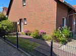 Fassade / Eingang - Ferienwohnung Gobst - Top-Hundeurlaub