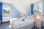 Schlafzimmer mit Doppelbett - Am Deich Haus 24 - Top-Hundeurlaub