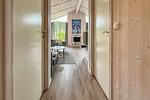 Flur mit Blick ins Wohnzimmer - Ferienhaus 3 - Top-Hundeurlaub