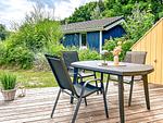 Terrasse mit Gartenmöbeln - Ferienhaus 3 - Top-Hundeurlaub