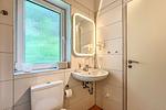 Badzimmer mit Waschbecken - Ferienhaus 01 - Top-Hundeurlaub