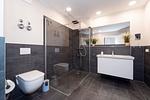 Badezimmer mit Dusche - Wohnung 01 - Top-Hundeurlaub
