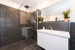 Badezimmer mit Dusche und WC - Wohnung 01 - Top-Hundeurlaub