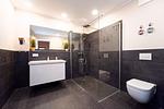 Badezimmer mit Dusche und WC - Wohnung 10 - Top-Hundeurlaub