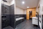 Badezimmer mit Dusche und Sauna - Wohnung 44 - Top-Hundeurlaub
