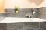 Badezimmer mit Badewanne - Wohnung 61 - Top-Hundeurlaub