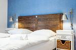 Schlafzimmer mit Doppelbett - Wohnung 43 - Top-Hundeurlaub