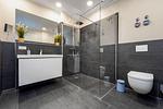 Badezimmer mit Dusche und WC - Wohnung 43 - Top-Hundeurlaub