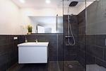 Badezimmer mit Dusche und WC - Wohnung 05 - Top-Hundeurlaub