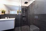 Badezimmer mit Dusche und WC - Wohnung 05 - Top-Hundeurlaub