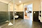 Badezimmer mit Dusche - Wohnung 18 - Top-Hundeurlaub