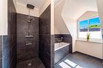 Badezimmer mit Dusche und WC - Wohnung 48 - Top-Hundeurlaub