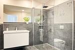 Badezimmer mit Dusche - Wohnung 23 - Top-Hundeurlaub