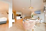 Wohnzimmer mit blick zur Küche und Schlafzimmer - Wohnung 67 - Top-Hundeurlaub