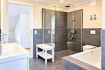 Badezimmer mit Dusche und WC - Wohnung 68 - Top-Hundeurlaub