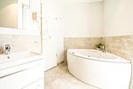 Badezimmer mit Whirlwanne und Sauna - Promenadenvilla 03 Wohnung 04 - Top-Hundeurlaub
