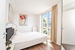 1. Schlafzimmer mit Doppelbett - Promenadenvilla 03 Wohnung 04 - Top-Hundeurlaub