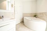 Badezimmer mit Whirlpool - Promenadenvilla 03 Wohnung 07 - Top-Hundeurlaub