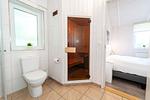 Badezimmer mit Zugang zur Sauna - Ferienhaus 13 - Top-Hundeurlaub