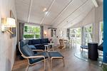 Blick in den Wohn- und Essbereich - Ferienhaus 03 - Top-Hundeurlaub