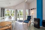Blick zu Sitzgelegenheit im Wohnbereich - Ferienhaus 03 - Top-Hundeurlaub