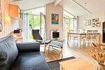 Wohnzimmer mit Kamin - Ferienhaus 18 - Top-Hundeurlaub