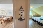 Liebevolles maritimes Detail: Deko-Leuchtturm in Kölpinsee - Ferienwohnung Ostseeblume - Top-Hundeurlaub