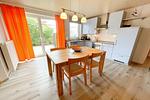 Küchenzeile und Esstisch in Ferienwohnung in Loddin auf Usedom - Ferienwohnung kleine Auszeit - Top-Hundeurlaub