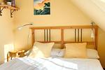Komfortables Doppelbett für erholsame Nächte an der Ostsee - Ferienwohnung 3 - Top-Hundeurlaub