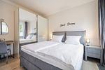 Schlafzimmer mit Doppelbett - WE 2 - "Strandrose" - Top-Hundeurlaub