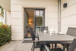 Terrasse mit Blick ins Wohnzimmer - WE 2 - "Strandrose" - Top-Hundeurlaub