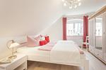 Schlafzimmer - Haus: Kamin, Garten, Sauna - Top-Hundeurlaub