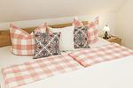 Schlafzimmer - Haus 1: Sauna, Boddenblick - Top-Hundeurlaub