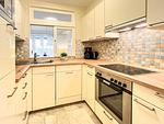 separate Küche mit Backofen und Spülmaschine - Wohnung 03 - Top-Hundeurlaub